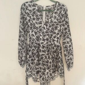 Black and white flowers, long sleeve jumper,